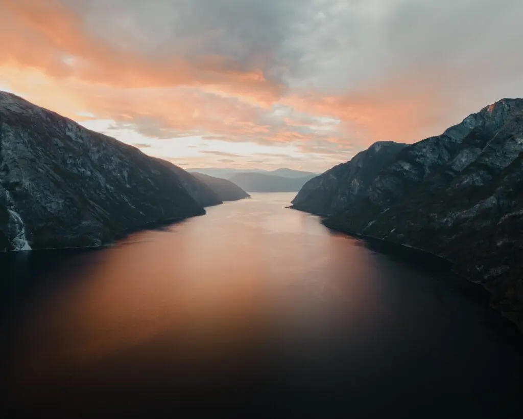 Aussicht auf die Fjorde - Kajakfahren - Norwegen Fjord - Wandern in Norwegen - Kayaking - ab Flughafen Brüssel