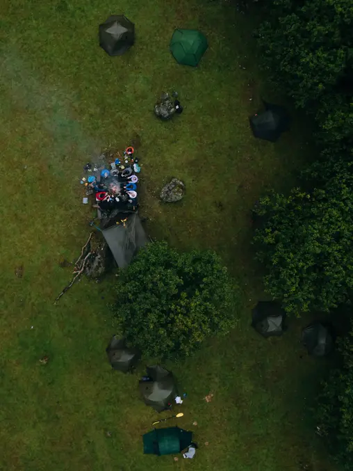 Drohnenaufnahme des Campingplatzes - Kajakfahren - Norwegenfjord - Wandern in Norwegen - Kayaking - ab Flughafen Brüssel