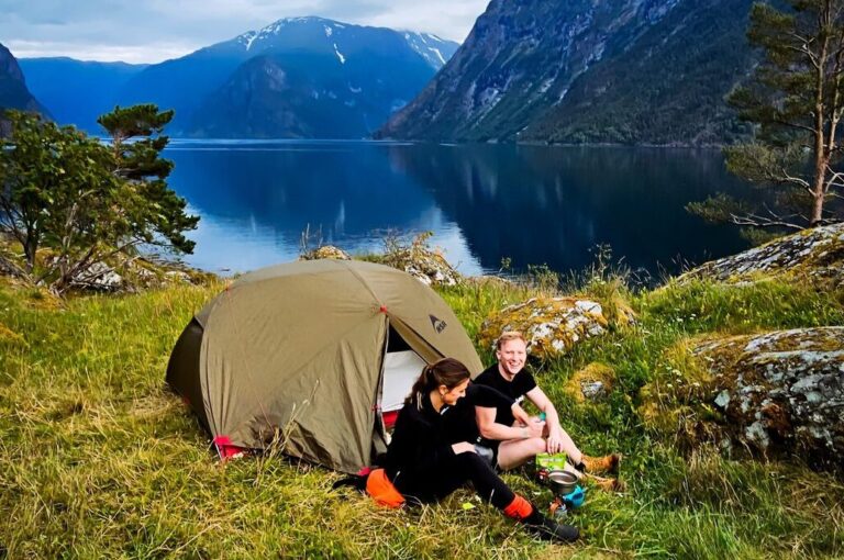 2 Personen campen im Nærøyfjord - Kajakfahren - Norwegen Fjord - Wandern in Norwegen - Kayaking - ab Flughafen Brüssel